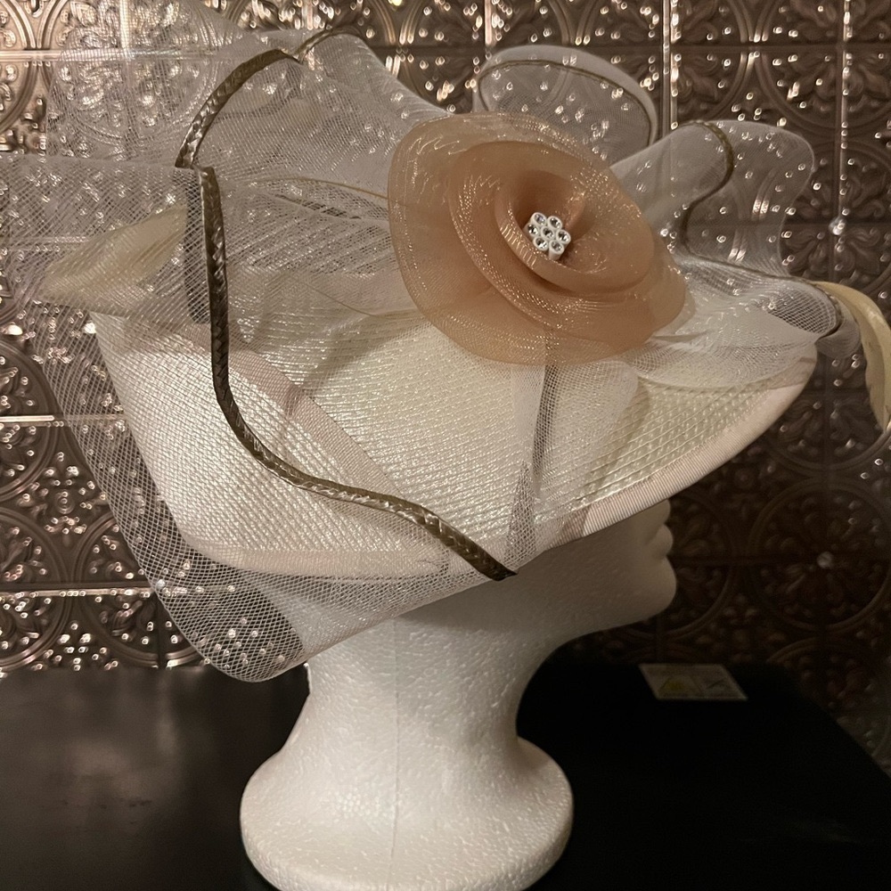 Church Hats 👒 💥Multiple💥